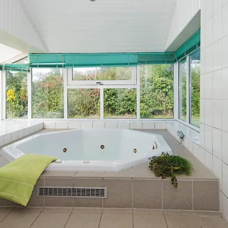 度假居 6 Person Holiday In *