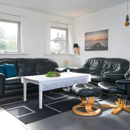 度假居 6 Person Holiday In *